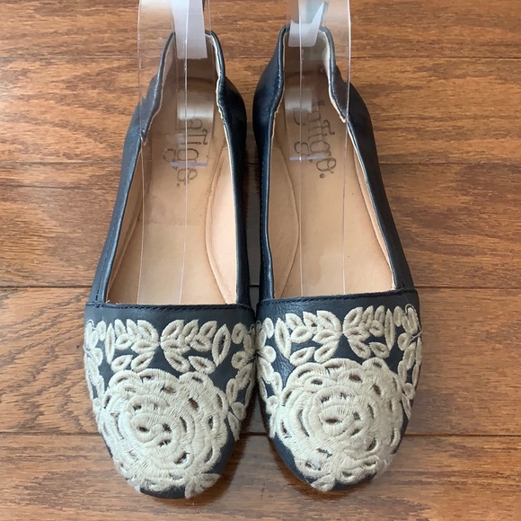 Latigo Shoes - Latigo Leather Flats Shoes Embroidered Boho Floral Size 6